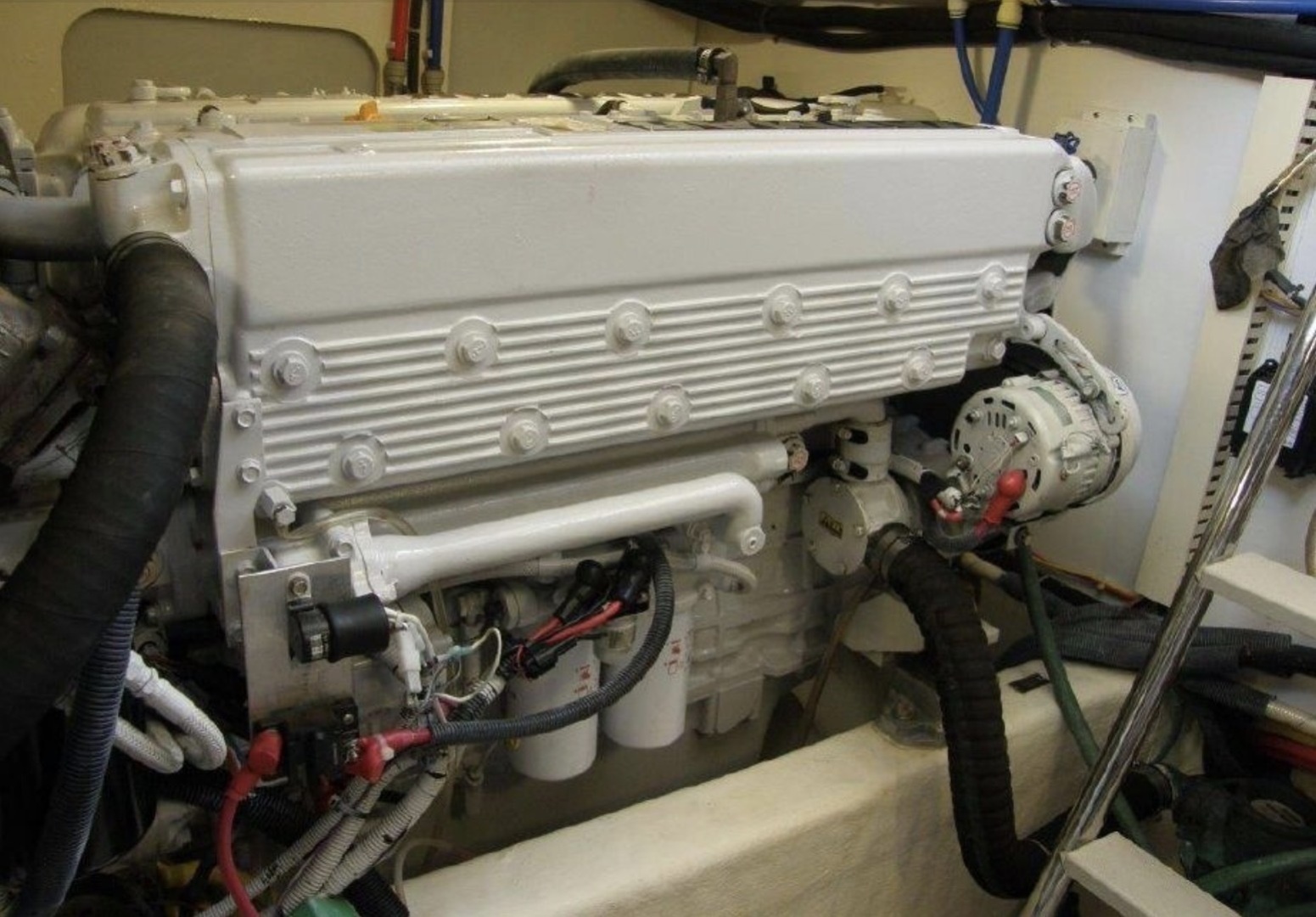 Sabre-42 Express 2005 -Branford-Connecticut-United States-port engine-6152196 | Thumbnail