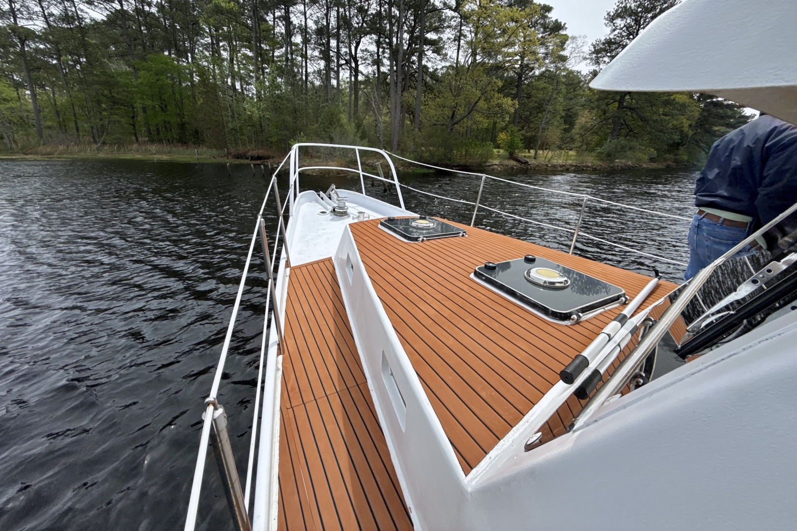 MetalCraft 1985-SYLPHIDE Chesapeake-Virginia-United States-Foredeck-6054825 | Thumbnail