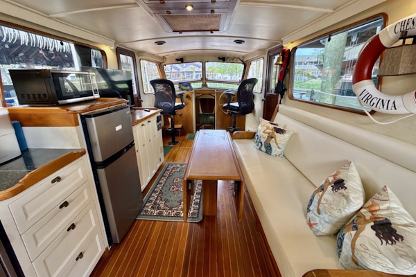 MetalCraft 1985-SYLPHIDE Chesapeake-Virginia-United States-Saloon Forward-6054819
