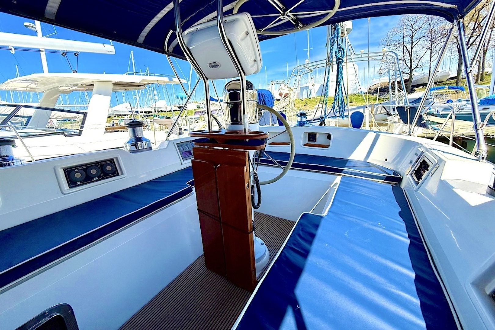 Hylas-49 1998-Mara Annapolis-Maryland-United States-6054795 | Thumbnail
