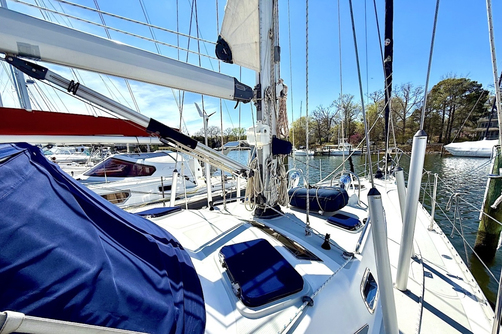 Hylas-49 1998-Mara Annapolis-Maryland-United States-6054786 | Thumbnail
