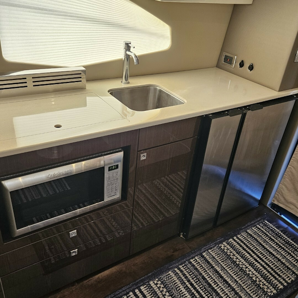 Carver-C37  Coupe 2020-Makin Waves Myrtle Beach-South Carolina-United States-6054860