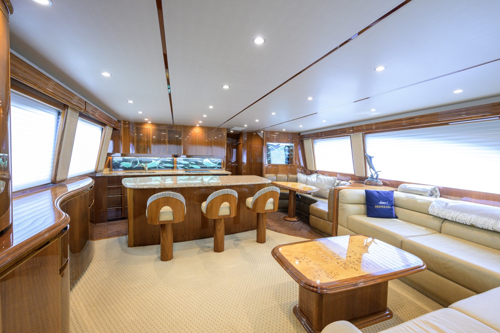 Viking-Convertible 2014-DESPERADO Virginia Beach-Virginia-United States-Viking 70 DESPERADO  Salon-6056769 | Thumbnail