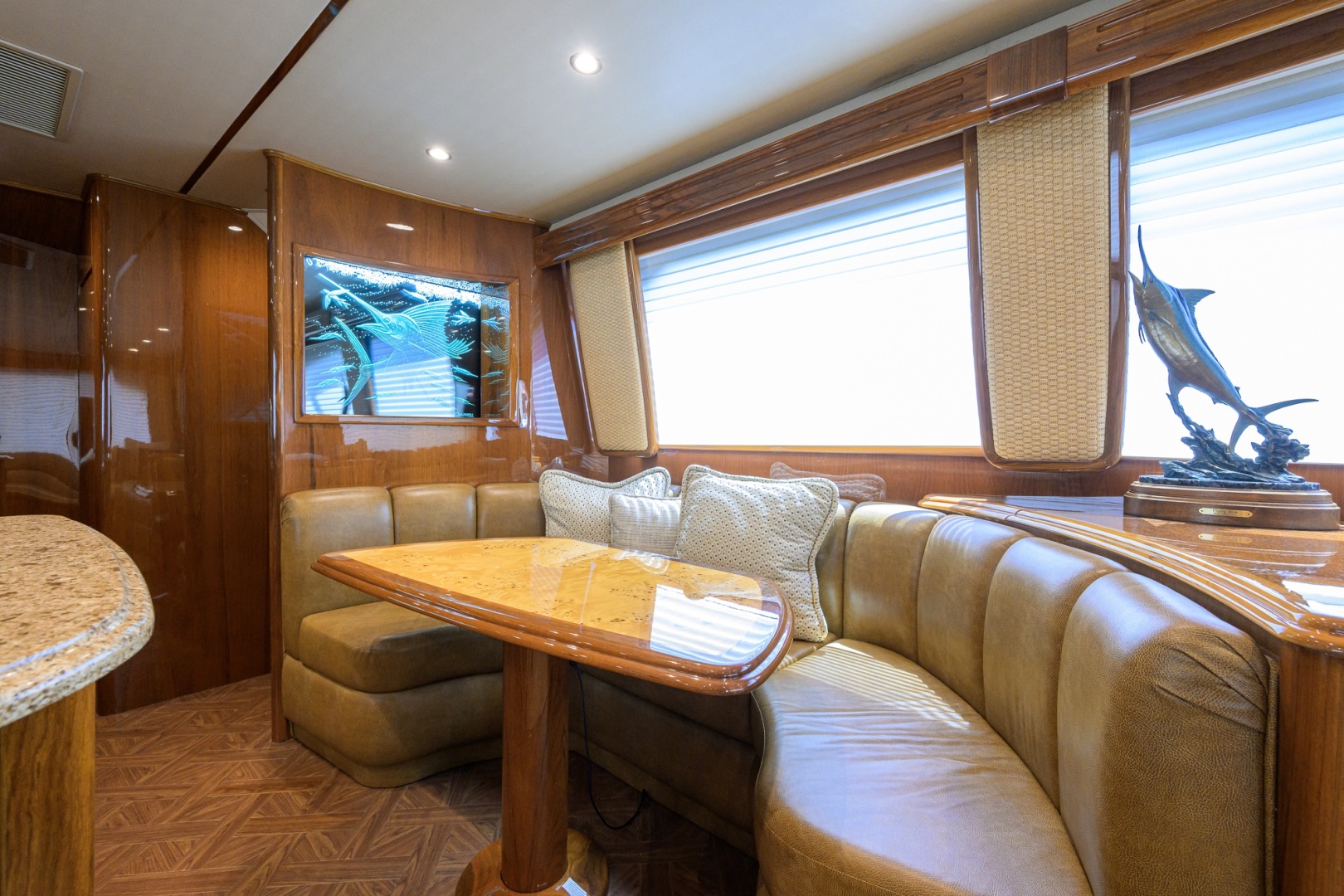 Viking-Convertible 2014-DESPERADO Virginia Beach-Virginia-United States-Viking 70 DESPERADO  Dinette-6056764 | Thumbnail