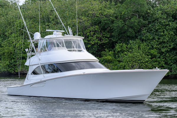 Viking-Convertible 2014-DESPERADO Virginia Beach-Virginia-United States-Viking 70 DESPERADO  Starboard Bow Profile-6056855