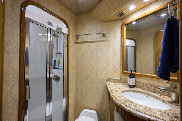 Viking-Convertible 2014-DESPERADO Virginia Beach-Virginia-United States-Viking 70 DESPERADO  Guest Head-6056781