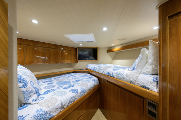 Viking-Convertible 2014-DESPERADO Virginia Beach-Virginia-United States-Viking 70 DESPERADO  Forward Stateroom-6056777