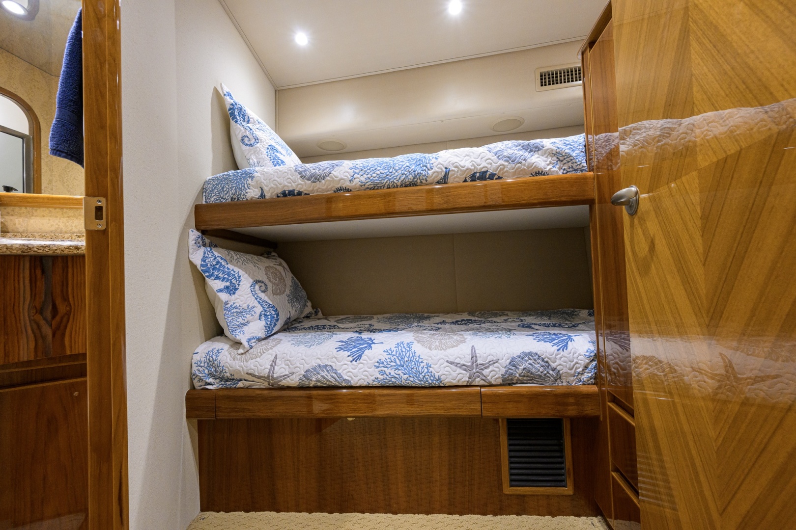 Viking-Convertible 2014-DESPERADO Virginia Beach-Virginia-United States-Viking 70 DESPERADO  Guest Stateroom-6056779 | Thumbnail