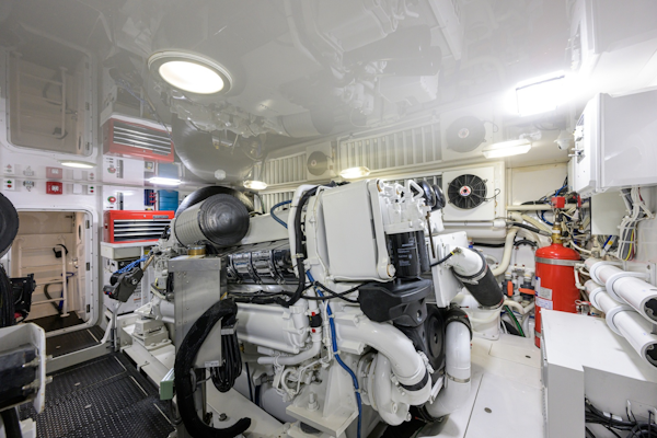 Viking-Convertible 2014-DESPERADO Virginia Beach-Virginia-United States-Viking 70 DESPERADO  Engine Room-6056853