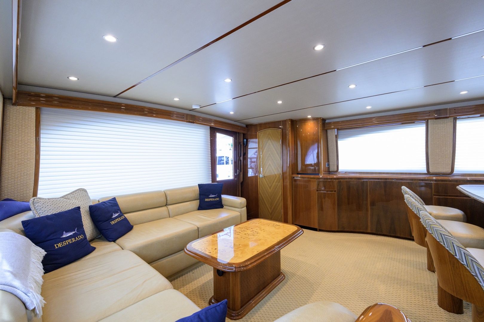 Viking-Convertible 2014-DESPERADO Virginia Beach-Virginia-United States-Viking 70 DESPERADO  Salon-6056770 | Thumbnail