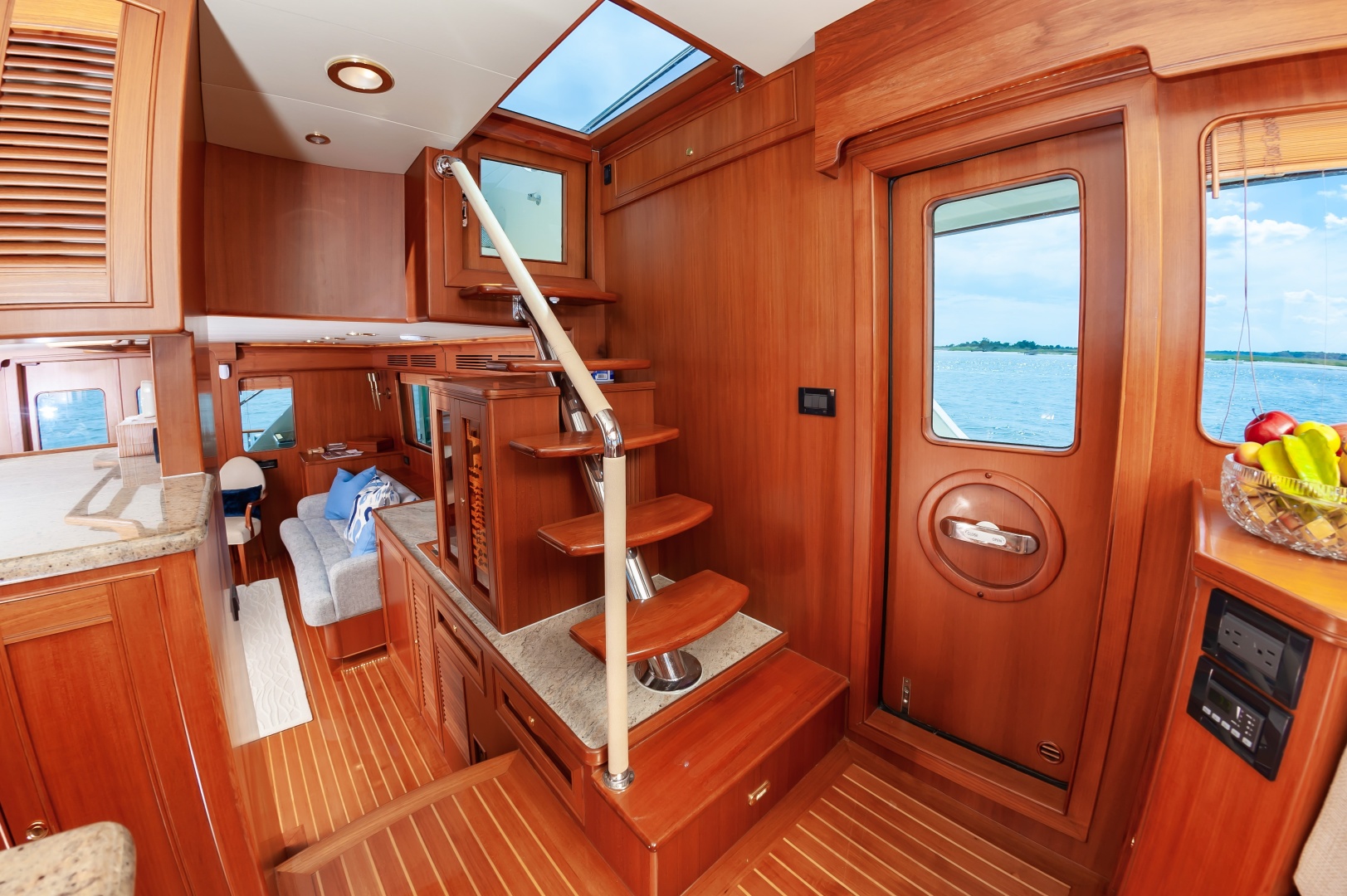 Marlow-Explorer 58E 2015-QUALITY TIME Snead Island-Florida-United States-6056267 | Thumbnail