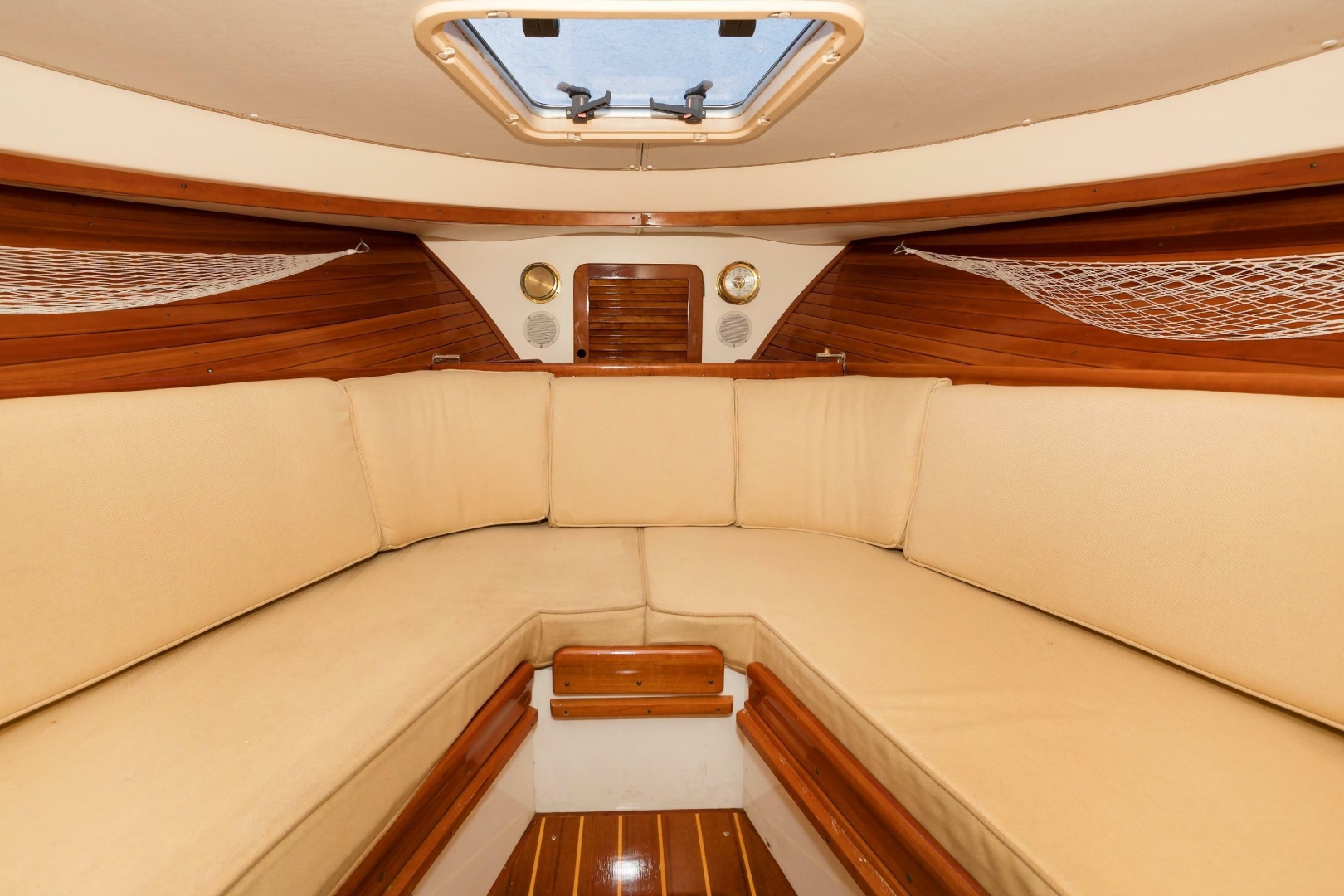 Hinckley-Runabout 29 1997-Golden Gate Old Lyme-Connecticut-United States-6058543 | Thumbnail