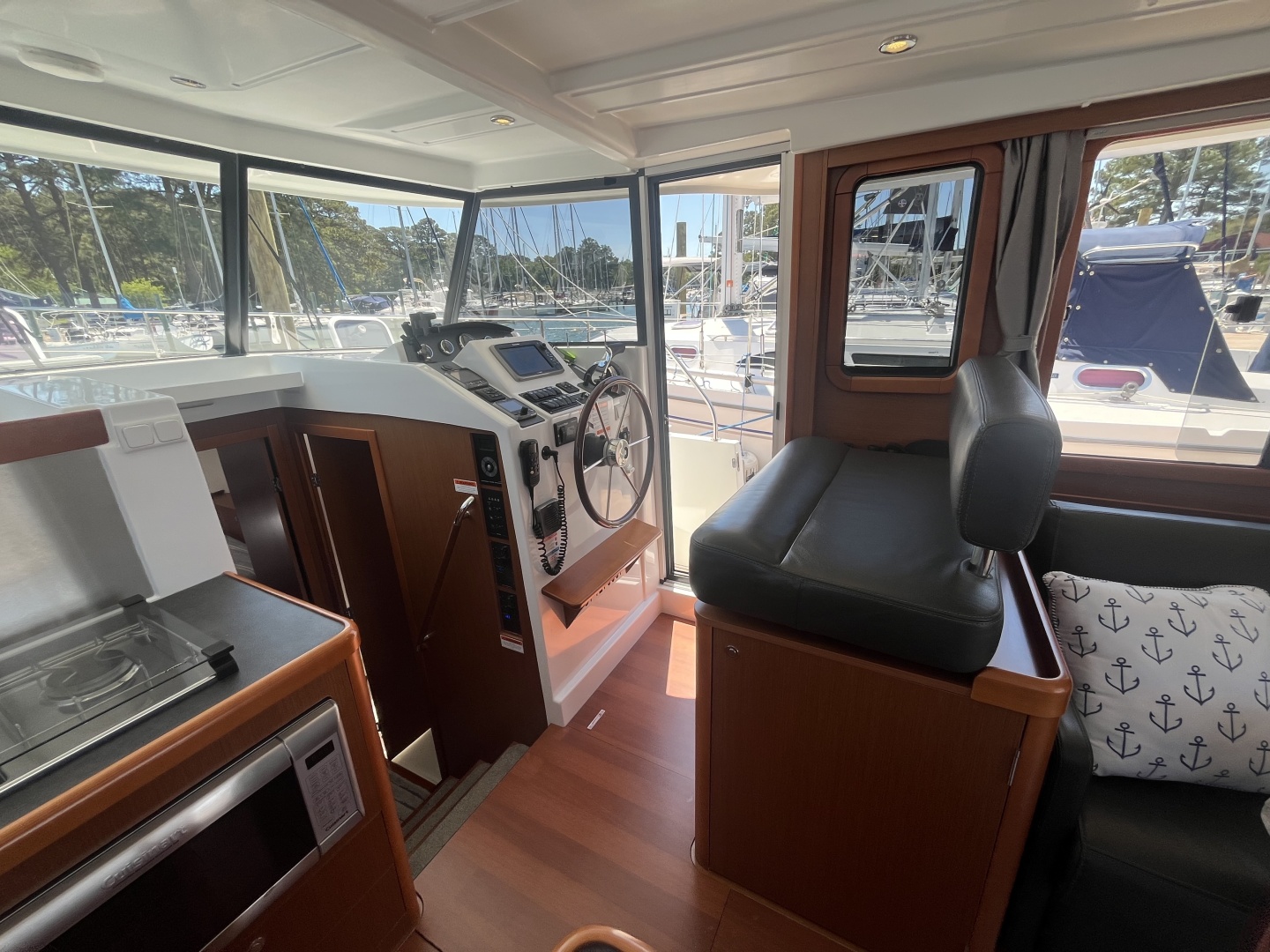 Beneteau-Swift Trawler 34 2015-Silver Lining Deltaville-Virginia-United States-Lower Helm-6105996 | Thumbnail