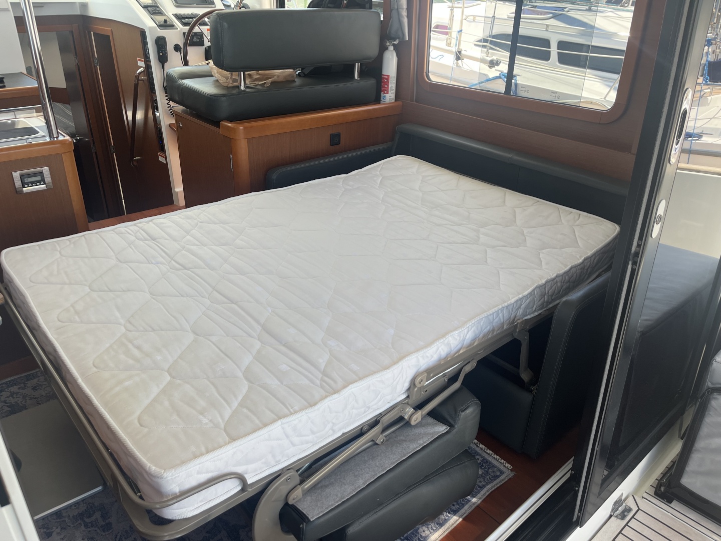 Beneteau-Swift Trawler 34 2015-Silver Lining Deltaville-Virginia-United States-Salon Sofa Bed-6106035 | Thumbnail