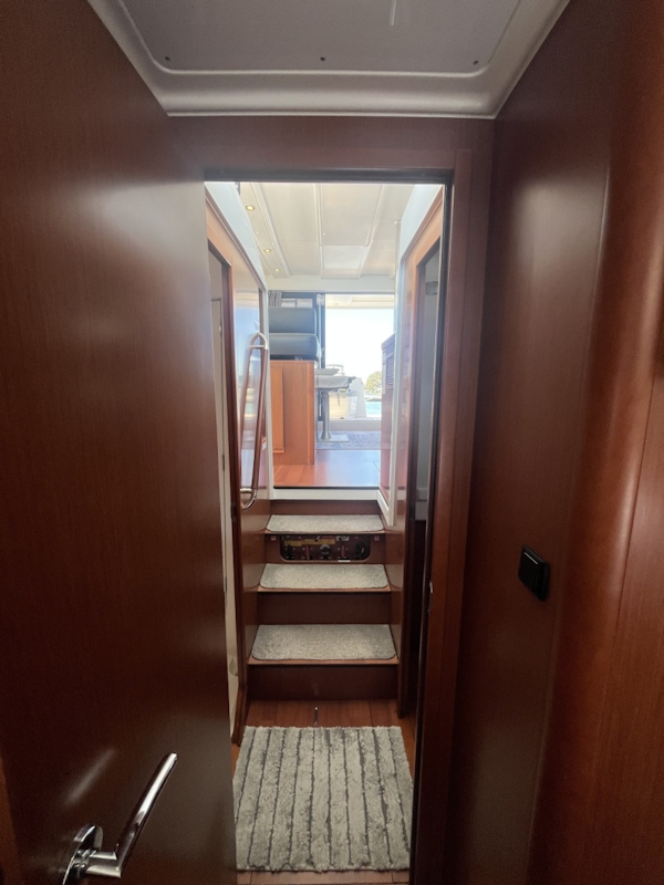 Beneteau-Swift Trawler 34 2015-Silver Lining Deltaville-Virginia-United States-Steps To Salon-6105981