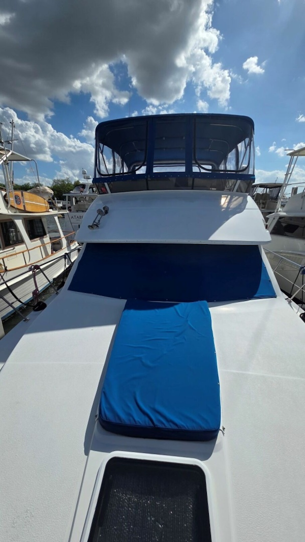 Carver-405 Aft Cabin Motor Yacht 1998-I Swear Gibsonton-Florida-United States-Bow-6060856