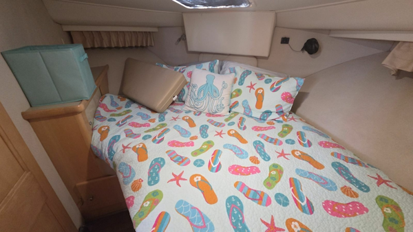 Carver-405 Aft Cabin Motor Yacht 1998-I Swear Gibsonton-Florida-United States-Forward Stateroom-6060877