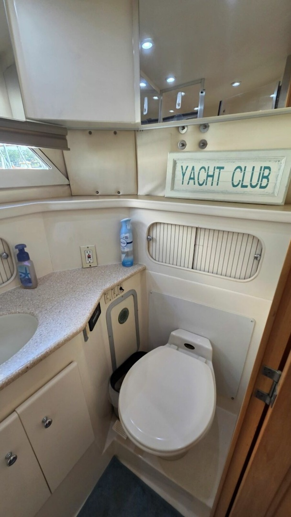 Carver-405 Aft Cabin Motor Yacht 1998-I Swear Gibsonton-Florida-United States-Primary Head-6060883