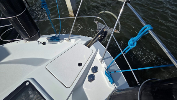Carver-405 Aft Cabin Motor Yacht 1998-I Swear Gibsonton-Florida-United States-Bow-6060854