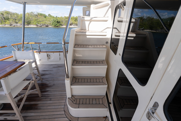 Marlow-Explorer 58E 2016-BUOYANT FORCE Vero Beach-Florida-United States-STAIRCASE TO FB-6060799