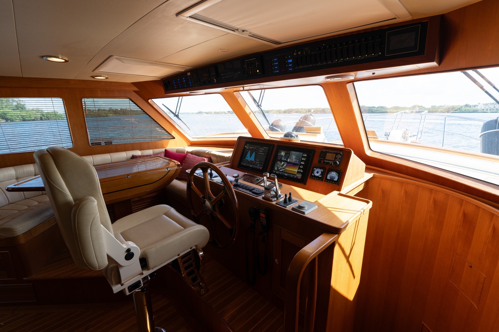 Marlow-Explorer 58E 2016-BUOYANT FORCE Vero Beach-Florida-United States-PILOTHOUSE PORT-6060751 | Thumbnail