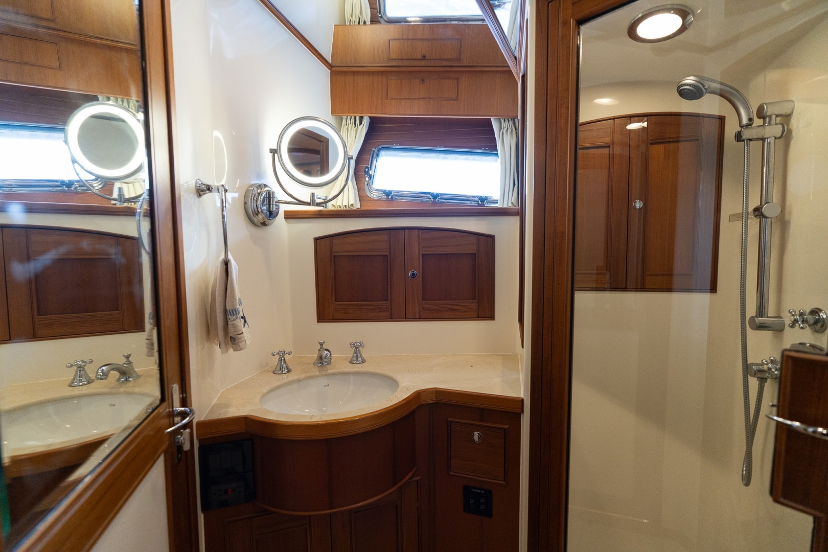 Marlow-Explorer 58E 2016-BUOYANT FORCE Vero Beach-Florida-United States-VIP HEAD-6060762 | Thumbnail