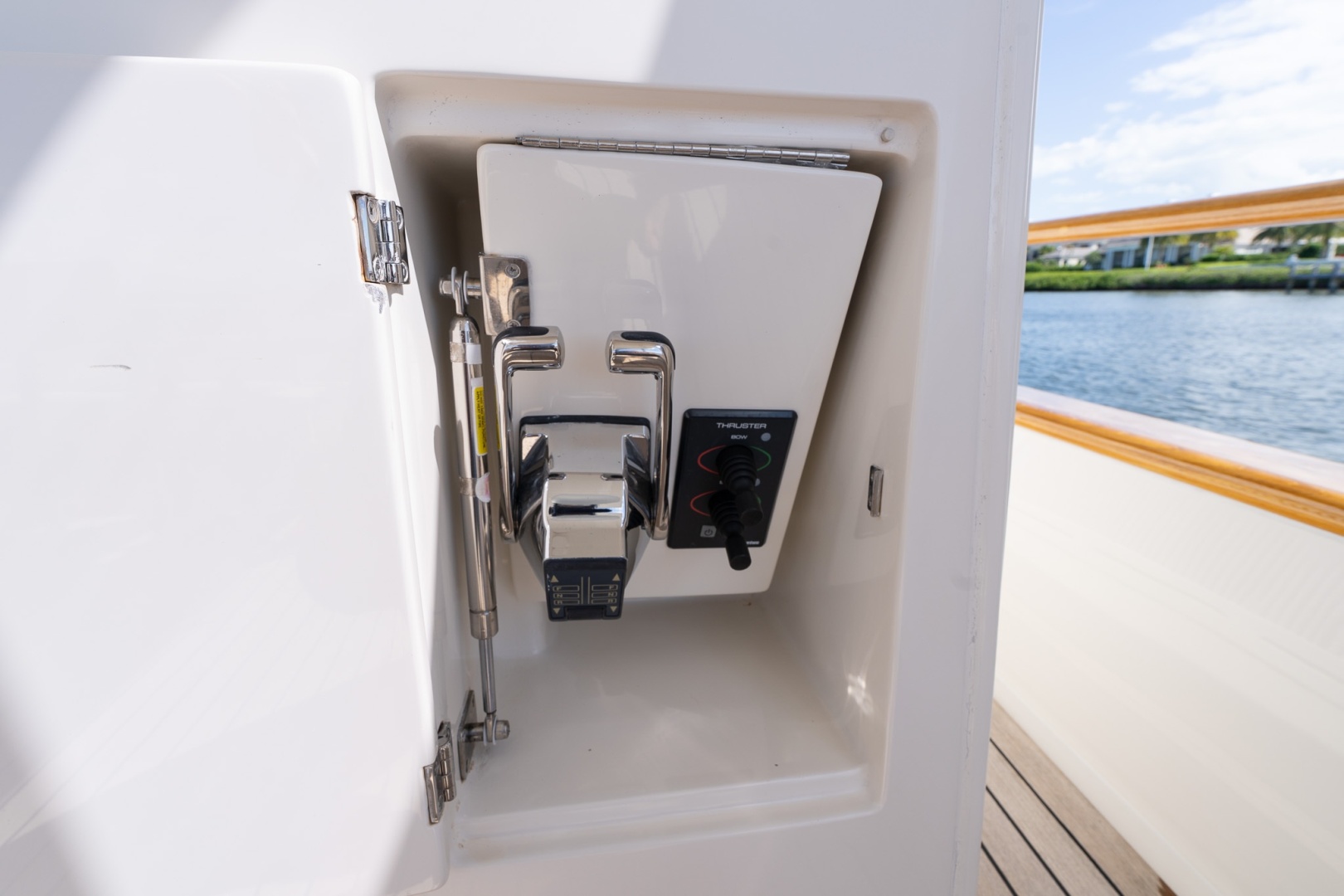 Marlow-Explorer 58E 2016-BUOYANT FORCE Vero Beach-Florida-United States-STBD DOCKING STATION-6060734 | Thumbnail