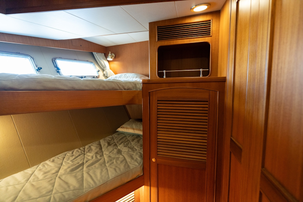 Marlow-Explorer 58E 2016-BUOYANT FORCE Vero Beach-Florida-United States-PORT GUEST BUNK FWD-6060766