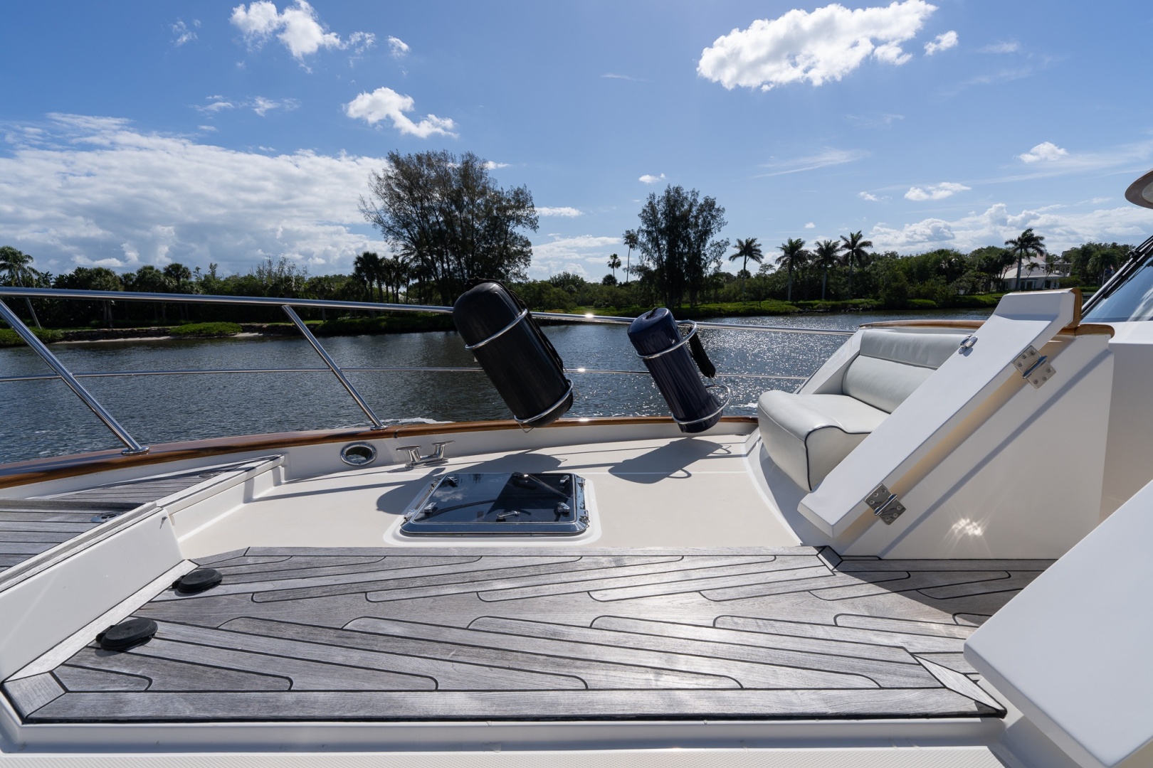 Marlow-Explorer 58E 2016-BUOYANT FORCE Vero Beach-Florida-United States-BOW STBD-6060807 | Thumbnail
