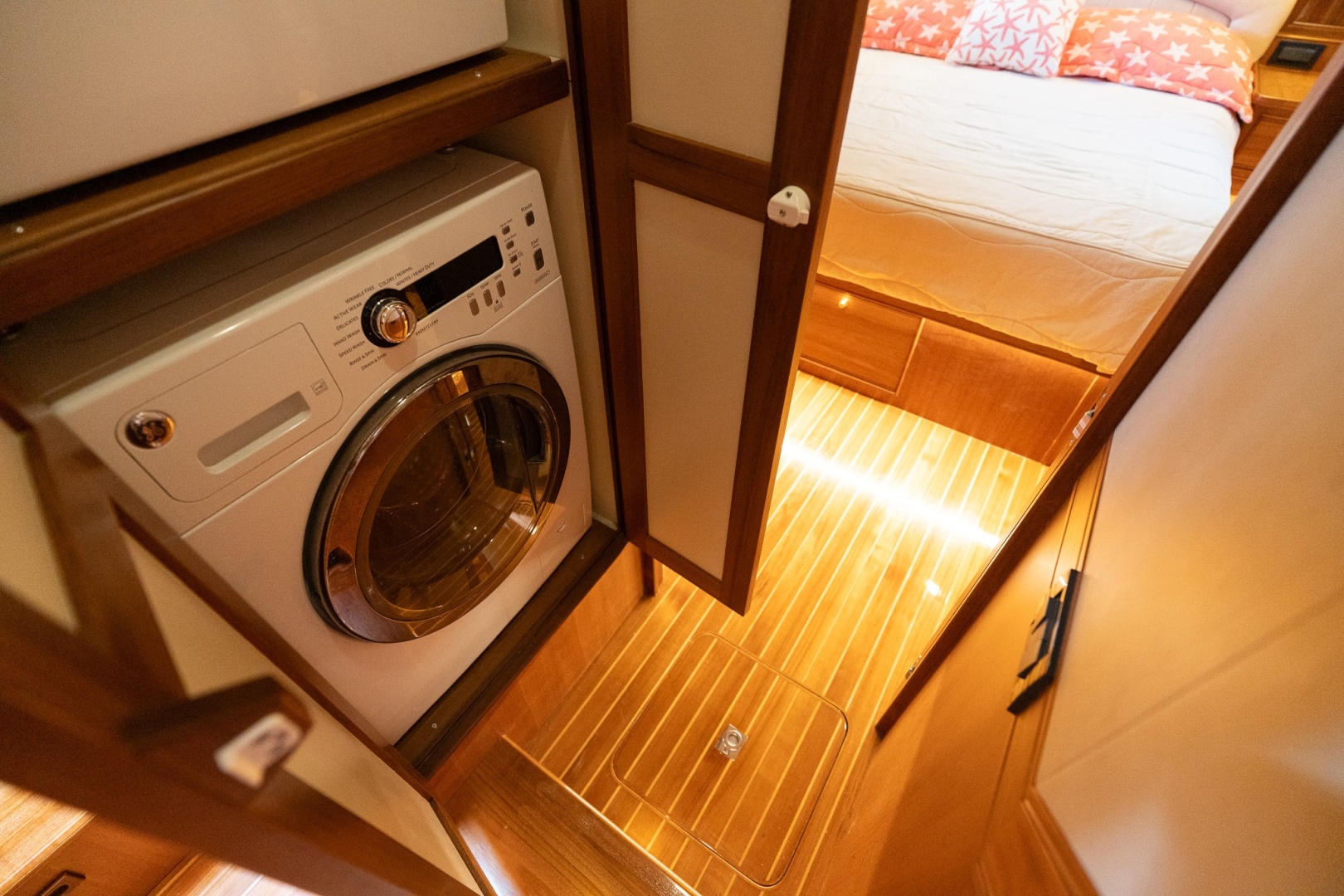 Marlow-Explorer 58E 2016-BUOYANT FORCE Vero Beach-Florida-United States-LAUNDRY-6060771 | Thumbnail