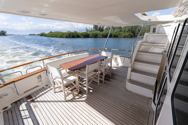 Marlow-Explorer 58E 2016-BUOYANT FORCE Vero Beach-Florida-United States-COCKPIT FACING PORT AFT-6060729