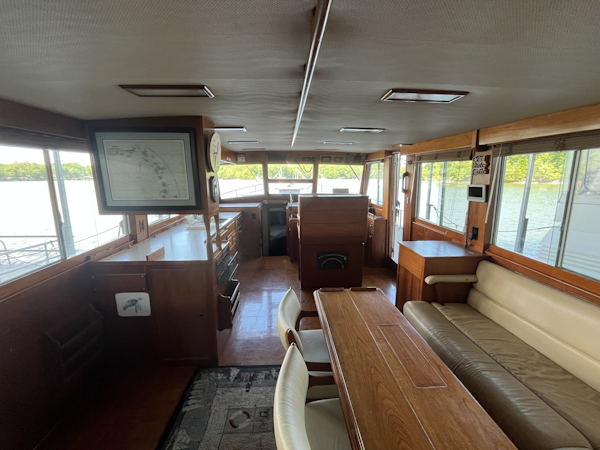 Grand Banks-49 Motor Yacht 1987 -Ten Mile-Tennessee-United States-Salon From Entry-6087031