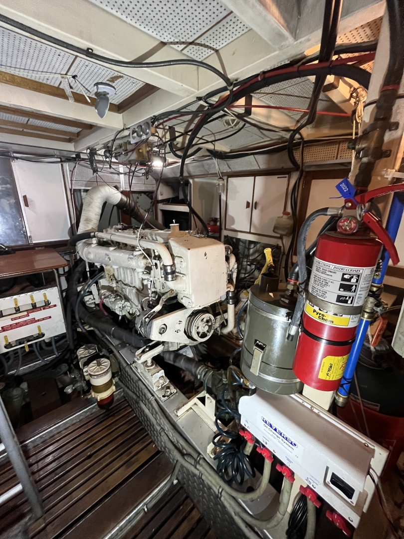 Grand Banks-49 Motor Yacht 1987 -Ten Mile-Tennessee-United States-Engine Room 3-6089068 | Thumbnail