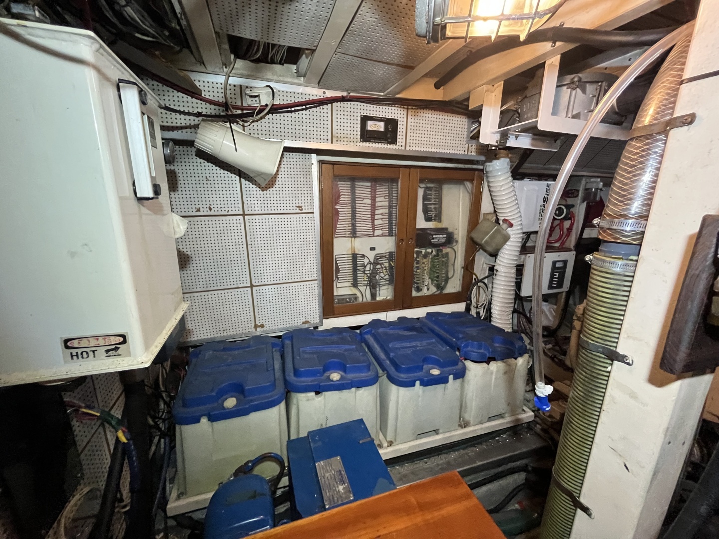 Grand Banks-49 Motor Yacht 1987 -Ten Mile-Tennessee-United States-Engine Room 7-6088881 | Thumbnail