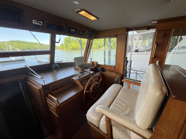 Grand Banks-49 Motor Yacht 1987 -Ten Mile-Tennessee-United States-Lower Helm-6087014