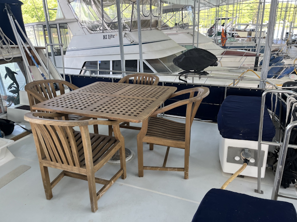 Grand Banks-49 Motor Yacht 1987 -Ten Mile-Tennessee-United States-Aft Deck Table-6087063