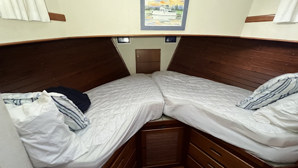 Grand Banks-49 Motor Yacht 1987 -Ten Mile-Tennessee-United States-V Berth 2-6086984