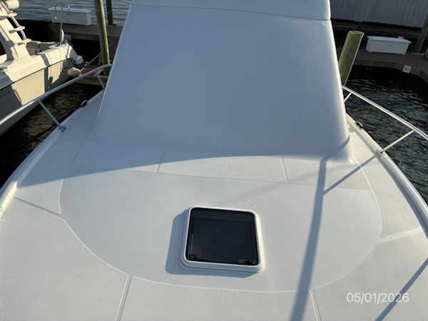 Luhrs-Convertible 2005-You Two New Smyrna Beach-Florida-United States-34 Luhrs Foredeck-6086225