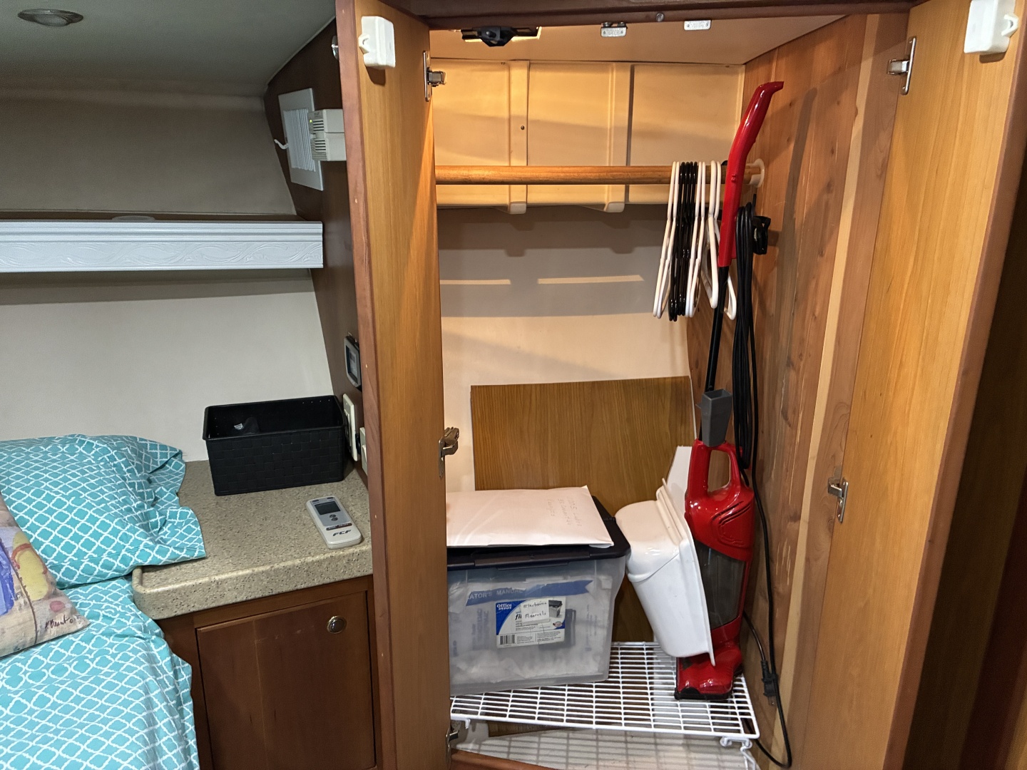 Luhrs-Convertible 2005-You Two New Smyrna Beach-Florida-United States-34 Luhrs Stateroom-6086397 | Thumbnail