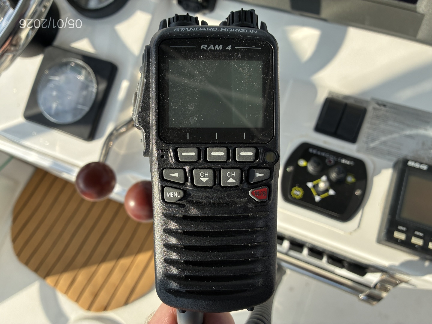 Luhrs-Convertible 2005-You Two New Smyrna Beach-Florida-United States-34 Luhrs VHF Radio-6086409 | Thumbnail