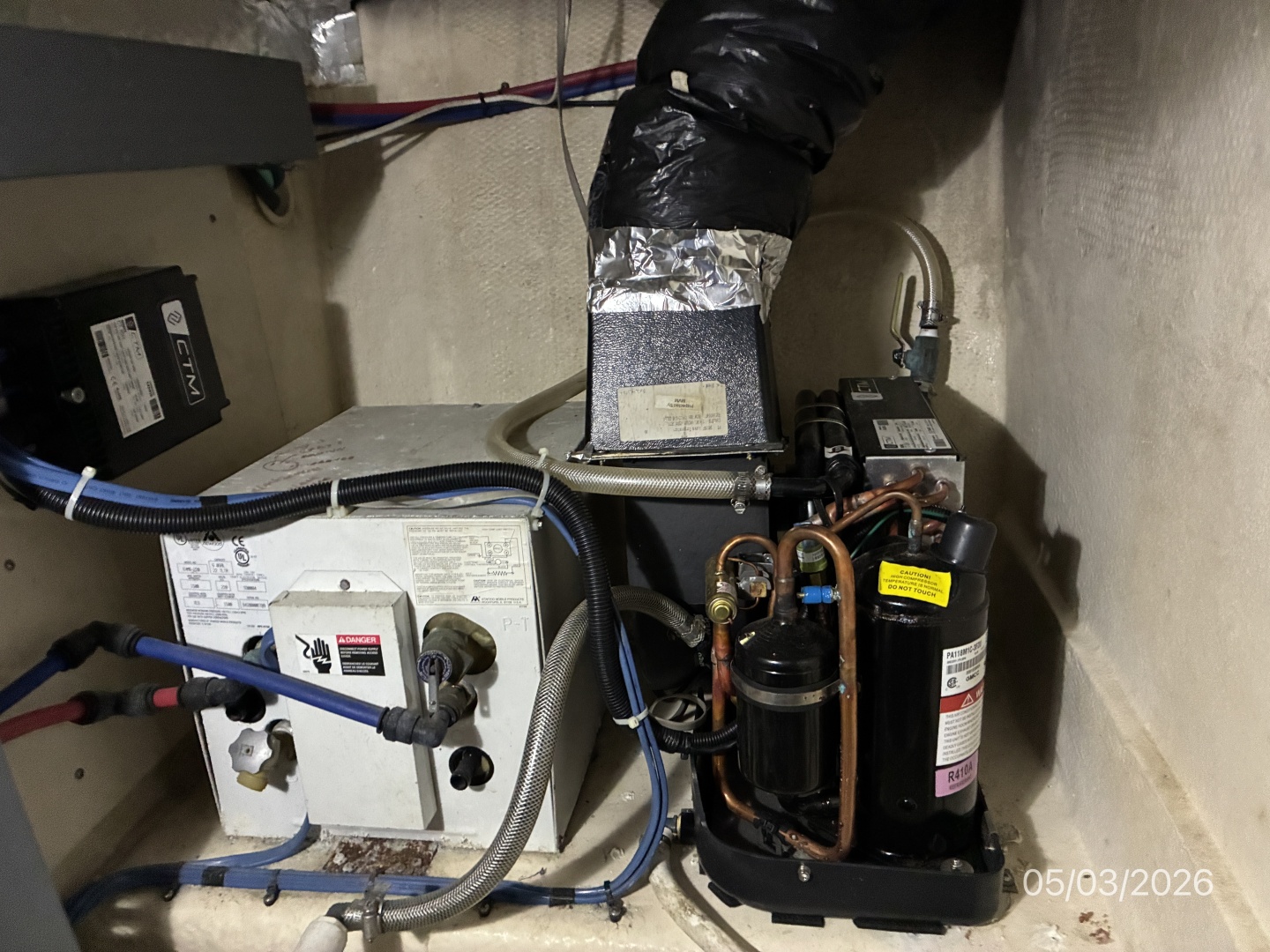 Luhrs-Convertible 2005-You Two New Smyrna Beach-Florida-United States-34 Luhrs Water Heater-6086418 | Thumbnail