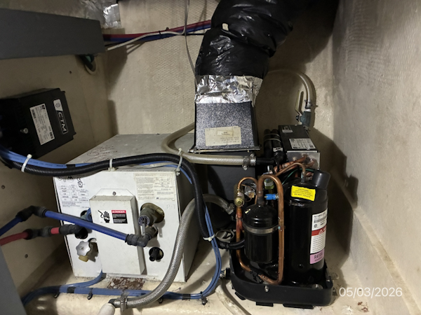 Luhrs-Convertible 2005-You Two New Smyrna Beach-Florida-United States-34 Luhrs Water Heater-6086418