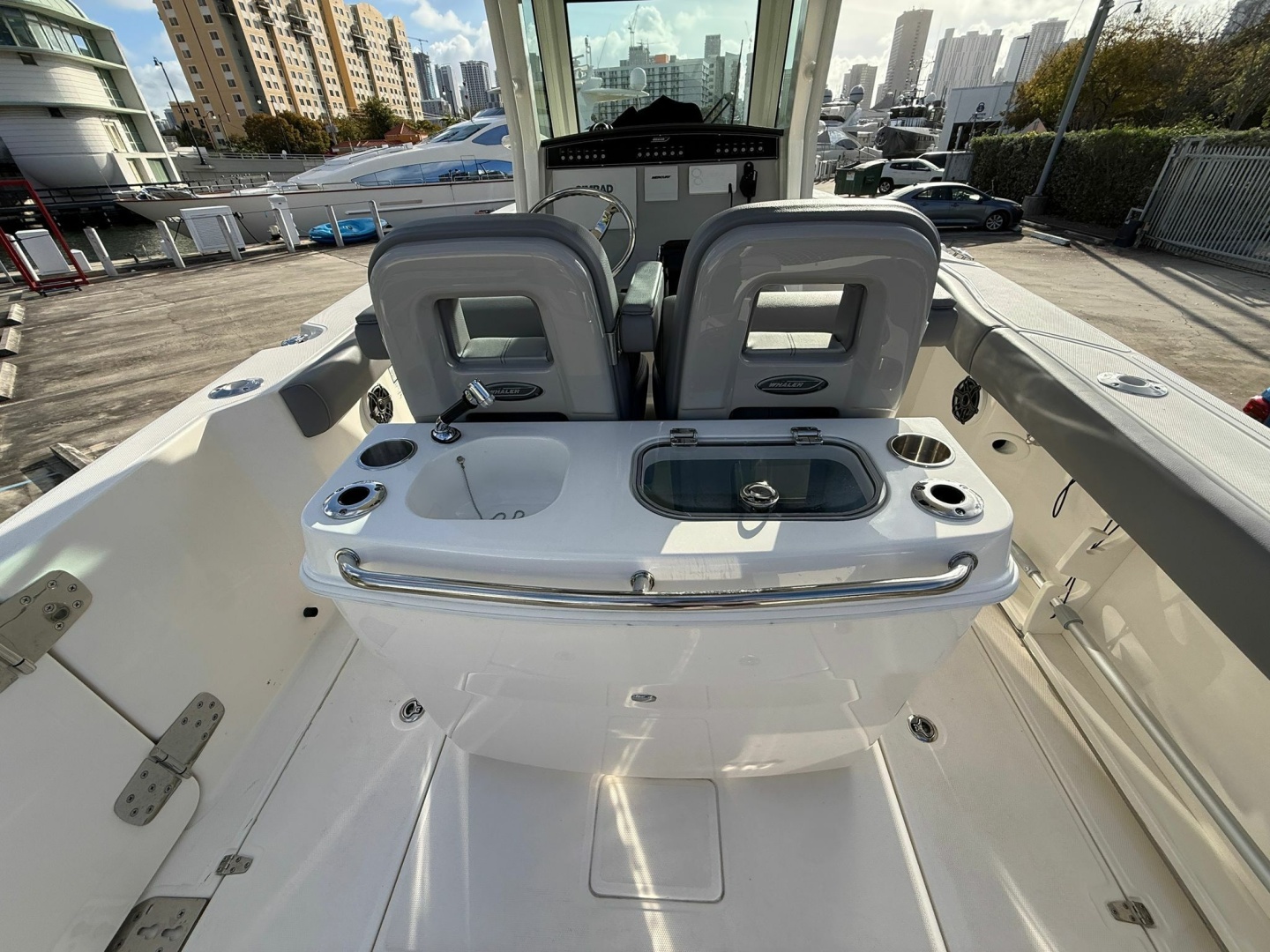 Boston Whaler 2023 -Miami Beach-Florida-United States-6063892 | Thumbnail