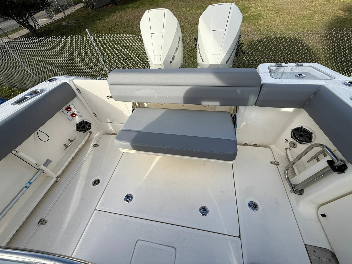 Boston Whaler 2023 -Miami Beach-Florida-United States-6063894 | Thumbnail