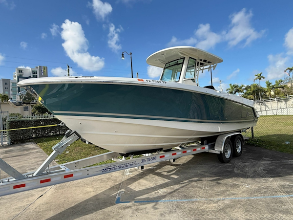 Boston Whaler 2023 -Miami Beach-Florida-United States-6063881