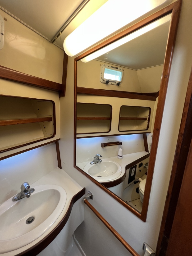 Gulfstar-48 Aft Cabin 1982-Tantara Kemah, TX-Texas-United States-6089373 | Thumbnail