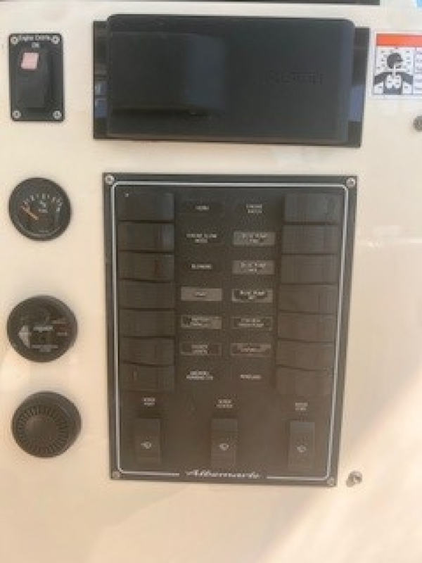 Ablemarle-Express Fisherman 2008-BLUE PURSUIT Kittery-Maine-United States-Power Panel-6062088