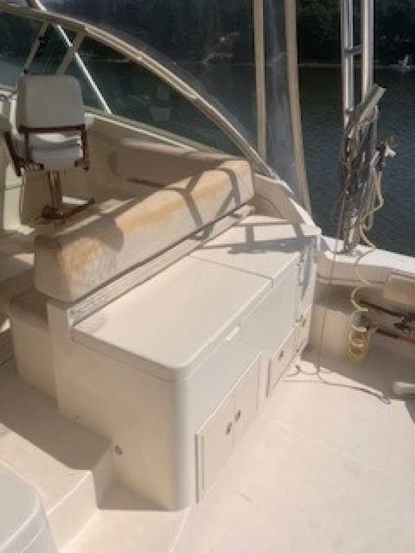 Ablemarle-Express Fisherman 2008-BLUE PURSUIT Kittery-Maine-United States-Bench Seat W Storage-6062059