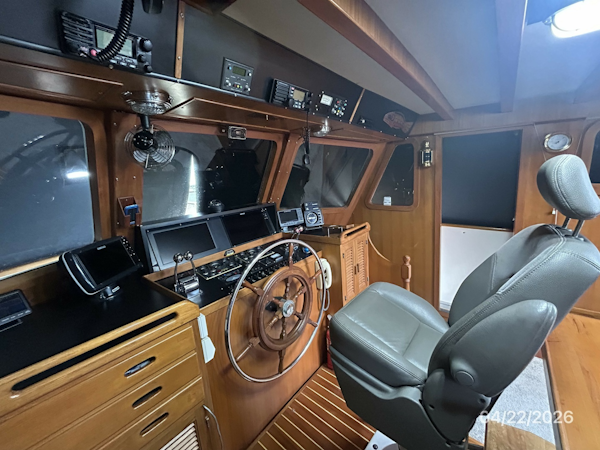 DeFever-Raised Pilothouse 1984-Traveller Anacortes-Washington-United States-49 DeFever pilothouse helm1-6062109