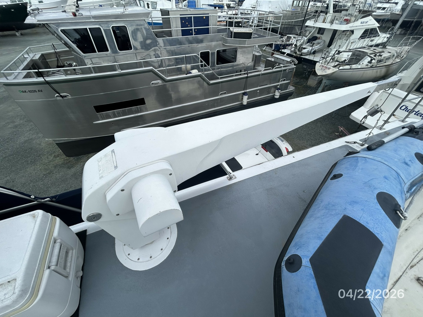 DeFever-Raised Pilothouse 1984-Traveller Anacortes-Washington-United States-49 DeFever starboard davit-6062146 | Thumbnail
